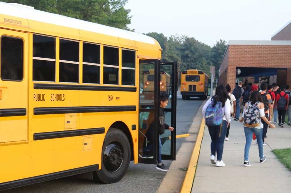 Why Mini School Bus Rentals Are in High Demand in the UK? 